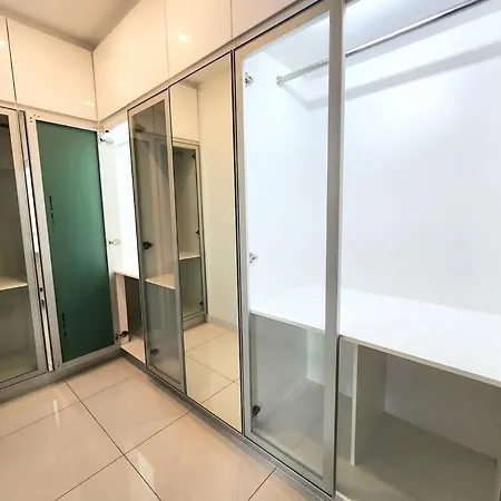 อพาร์ทเม้น Center With Two Bedroom & Two Bathroom *