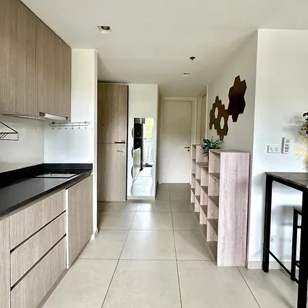 Unixx Near Walking Street Near The Sea Apartment Pattaya