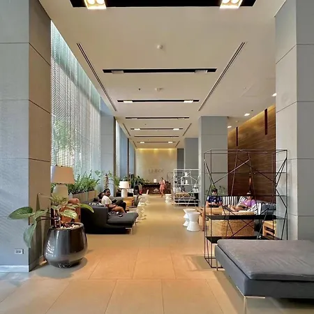 Apartment Unixx Near Walking Street Near The Sea Pattaya