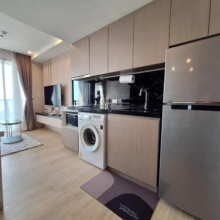 Apartment Panora By Daranee Service Property Pattaya