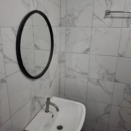 Traveller's Rest Sports Bar Guest house 4*