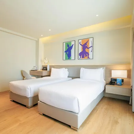 The One Bay Breeze 3*