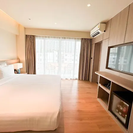 The One Bay Breeze Hotel 3*