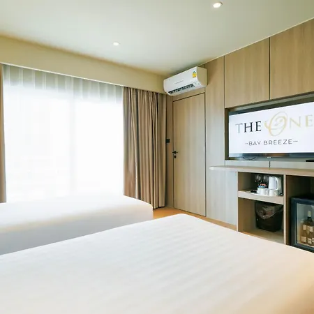 The One Bay Breeze 3*