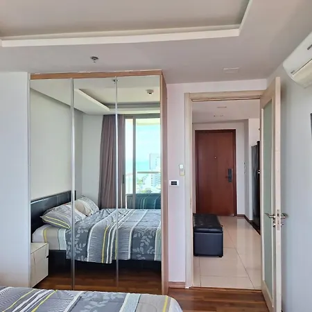 อพาร์ทเม้น The Peak Towers Sea View *