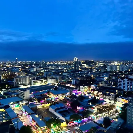 The Base อพาร์ทเม้น Pattaya