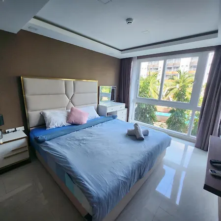Apartment Grand Avenue Codon 芭提雅最好的公寓空间大 安静 素质高 *