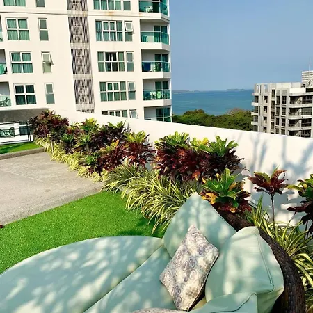 Aurora Family Condominium Apartment Pattaya