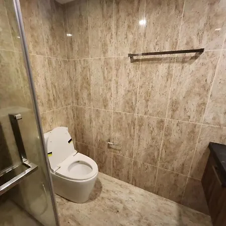 Apartment 芭堤雅市中心 Grand Avenue 一卧室公寓城景酒吧街 高速互联网智能电视