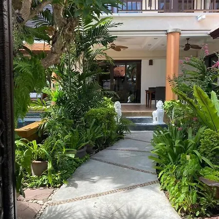 Villa Luxury 5br Pool Pattaya-family & Friends Fun Escape-bbq, Pool Table *