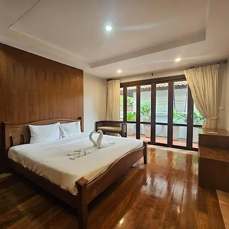 Villa Luxury 5br Pool Pattaya-family & Friends Fun Escape-bbq, Pool Table *
