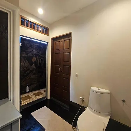 Luxury 5br Pool Pattaya-family & Friends Fun Escape-bbq, Pool Table Pattaya