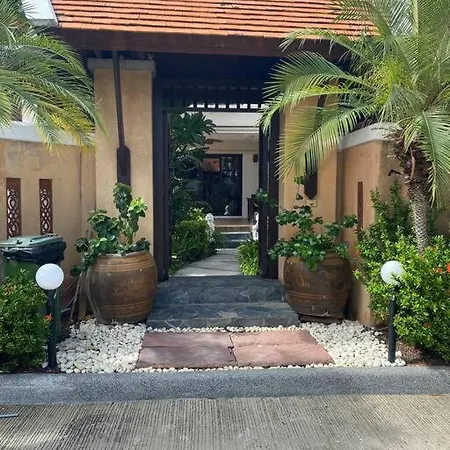 Villa Luxury 5br Pool Pattaya-family & Friends Fun Escape-bbq, Pool Table *