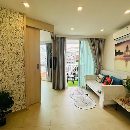 Center Luxurious Garden 2 Apartment *