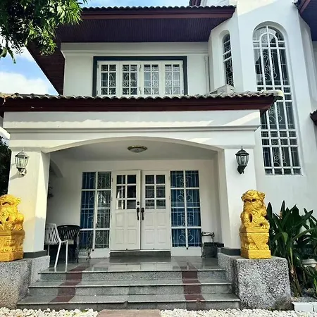 Villa 芭提雅南路4卧4卫 Blue Star Pool 近步行街和夜市 Pattaya