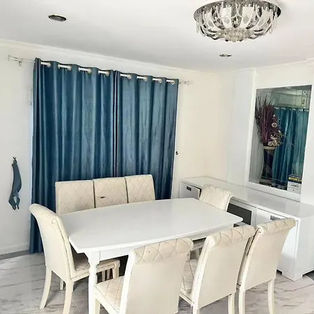 芭提雅南路4卧4卫 Blue Star Pool 近步行街和夜市 Villa