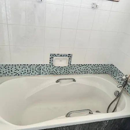 芭提雅南路4卧4卫 Blue Star Pool 近步行街和夜市 *