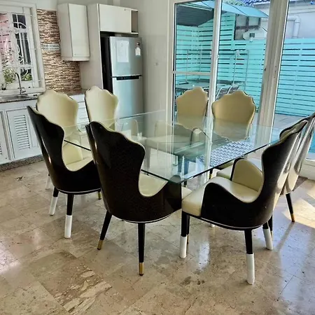 芭提雅南路4卧4卫 Blue Star Pool 近步行街和夜市 Pattaya
