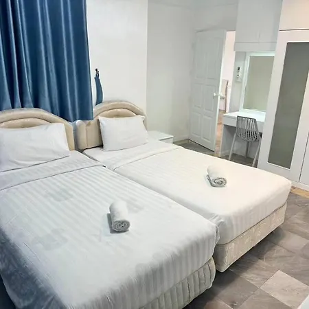 芭提雅南路4卧4卫 Blue Star Pool 近步行街和夜市 Villa Pattaya