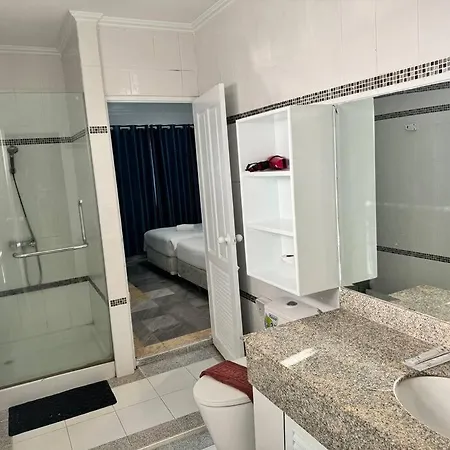 Villa 芭提雅南路4卧4卫 Blue Star Pool 近步行街和夜市 Pattaya