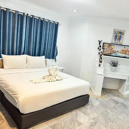 芭提雅南路4卧4卫 Blue Star Pool 近步行街和夜市