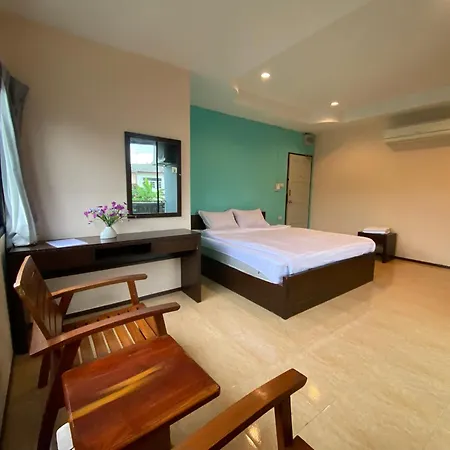 Hotel X5 *