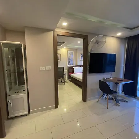Apartment Grand Avenue 3bedr 3bathr 36&36&51sqm 3rooms Together Pool View Or City View