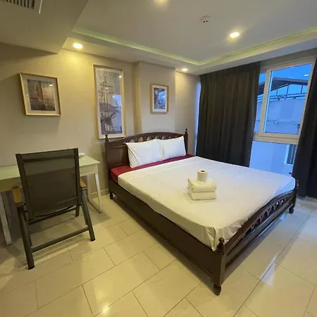 Grand Avenue 3bedr 3bathr 36&36&51sqm 3rooms Together Pool View Or City View Apartment