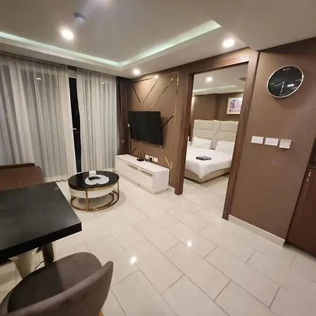 Apartment Grand Avenue 3bedr 3bathr 36&36&51sqm 3rooms Together Pool View Or City View *