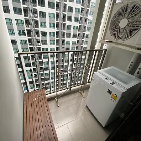 อพาร์ตโฮเทล The Base In Pattaya
