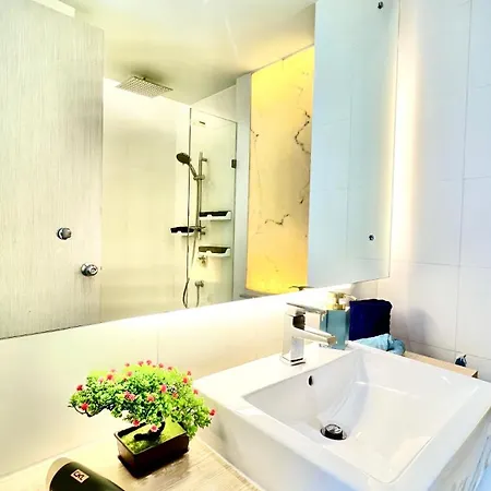 Tropical Atlantis Escape Apartment Pattaya