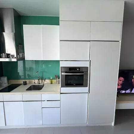 Ananya Beachfront Wongamat Paradise Apartment Pattaya