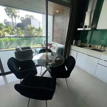Ananya Beachfront Wongamat Paradise Apartment *