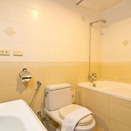 Lk Metropole Hotel 4*