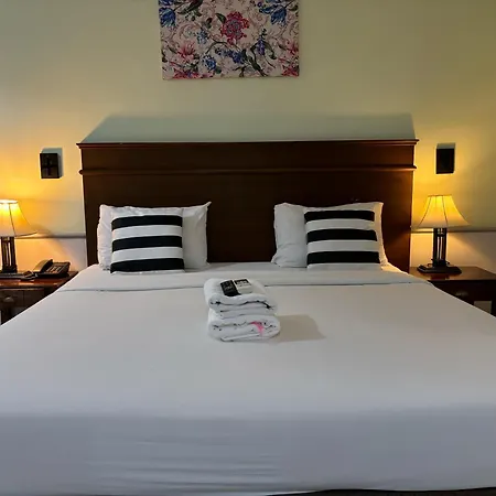 Sutus Court 1 3* Pattaya