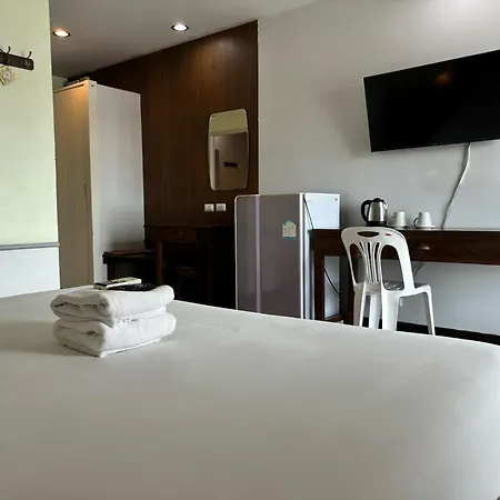 Sutus Court 1 Hotel