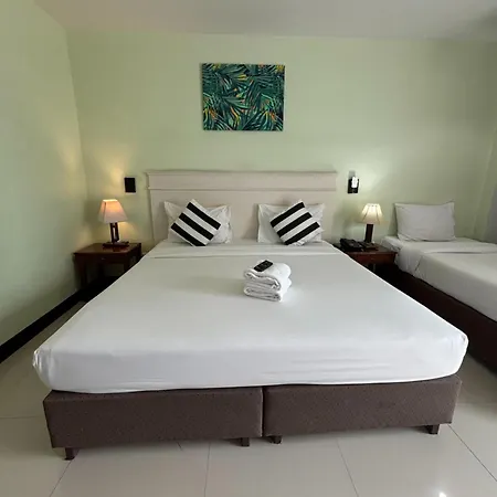 Hotel Sutus Court 1 3*