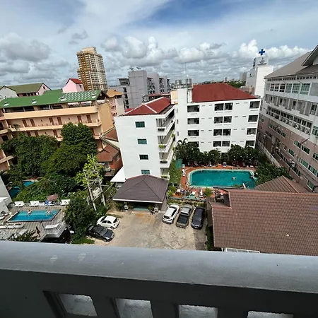 Sutus Court 1 Hotel