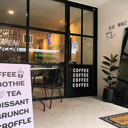 ที่พัก Blue Whale & Cafe