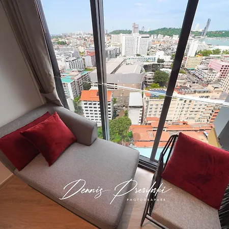 Edge Seaview Apartment Pattaya