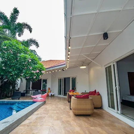 Private Pool 3b Snooker Karaoke 200m Villa *