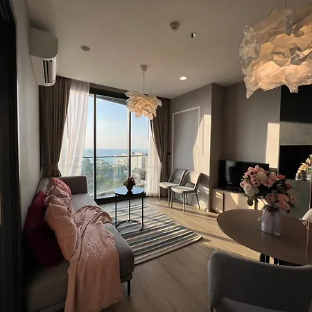 อพาร์ตโฮเทล Edge By Mickey