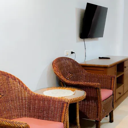 Angel Park Hotel *