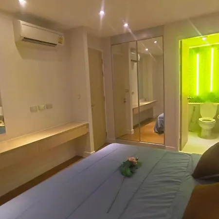 The Grand Caribbean Pool Access Pattaya