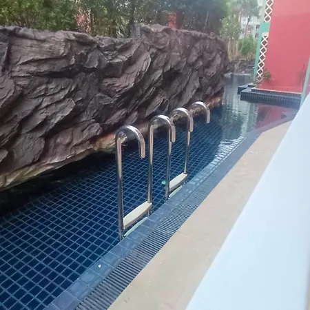 The Grand Caribbean Pool Access