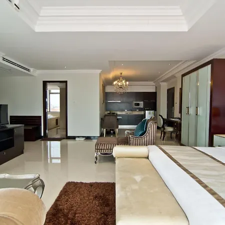 โรงแรม แอลเค รอยอล วิง 3*