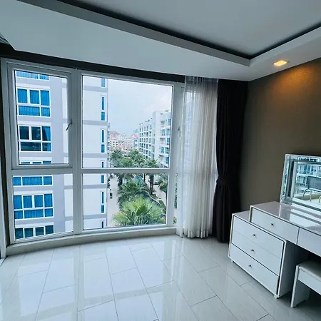 Patt Aya Grand Avenue 51sqm Family Room-pool View Apartment *