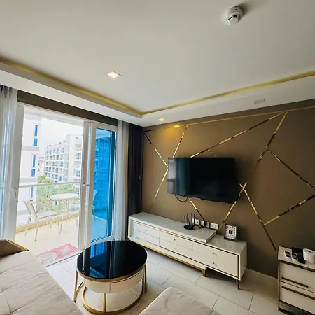 Patt Aya Grand Avenue 51sqm Family Room-pool View Pattaya
