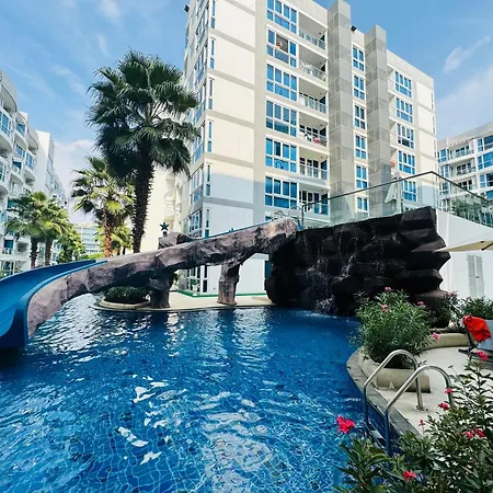 Family Of Grand Avenue Two Bedrs & Two Bathrs&cooking Available&washing Machine& Balcony With Access To Pool Apartment Pattaya