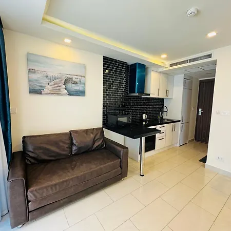 Apartment Family Of Grand Avenue Two Bedrs & Two Bathrs&cooking Available&washing Machine& Balcony With Access To Pool *